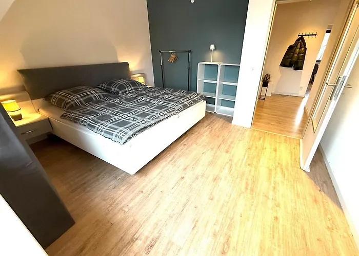 Lägenhet Apartment, Parkplatz, 2 Balkone, Wi-fi, Tv